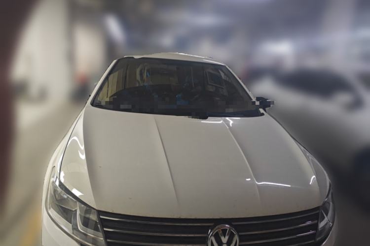 Used Volkswagen Lavida 2017 1.6L Manual Fashion Edition Front