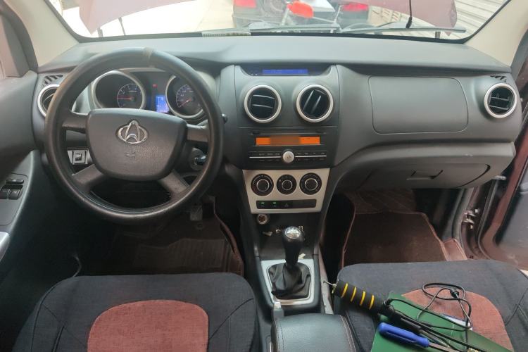 Used CHANGAN KAICHENG Ounuo S 2014 1.5L Base Version Center Console