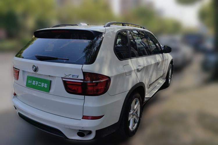 Used BMW X5 2011 xDrive35i Leading Model Rear Right 45 Deg