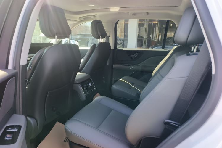 Used Lincoln Aviator 2024 3.0T V6 All-Wheel-Drive Elegance Edition Six Seats Left Rear Seat