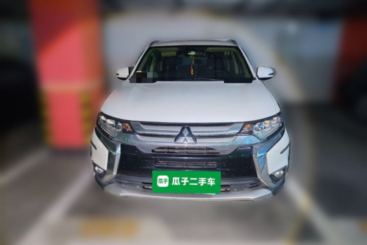 Used Mitsubishi Outlander 2016 2.4L 4x4 Luxury Edition 7-Seater