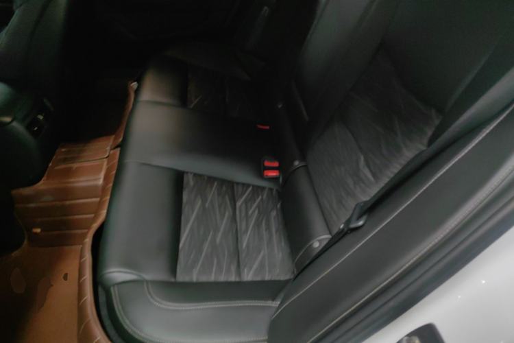 Used Cadillac ATS-L 2017 28T Tech Edition Left Rear Seat