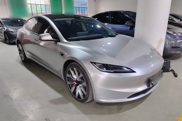 Used Tesla Model 3 2023 Long-Range All-Wheel-Drive Version