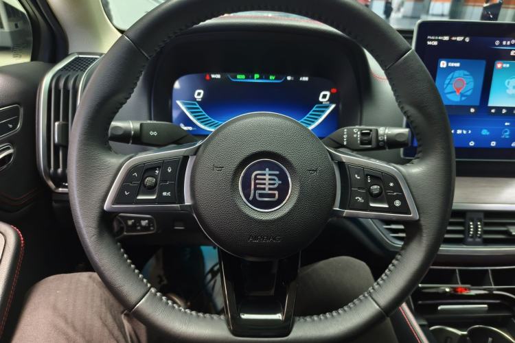 Used BYD Tang New Energy 2019 DM 2.0T All-Wheel Drive Smart Connectivity Enjoyment Model 7 Seats China VI Standard