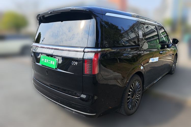 Used Zeekr 009 2024 7-Seater Walk-Through Version Four-Wheel Drive 108 kWh