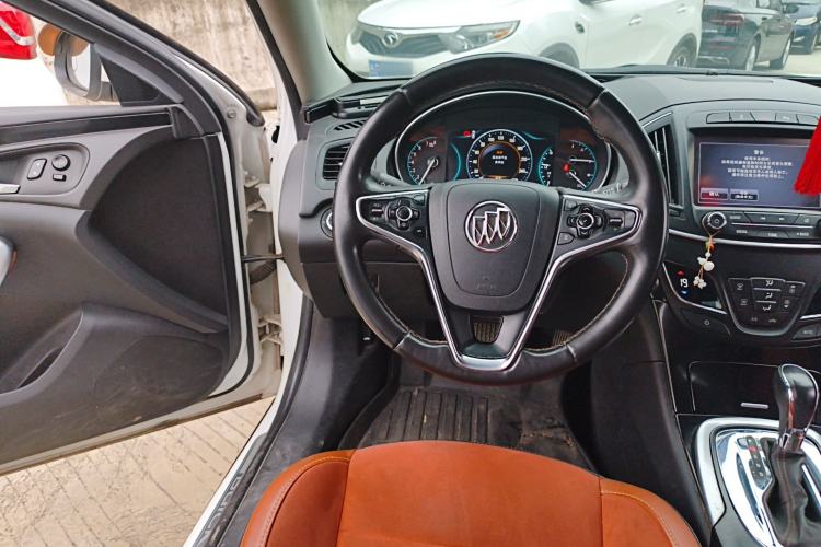 Used Buick Regal 2015 1.6T Elite Tech Model Steering Wheel