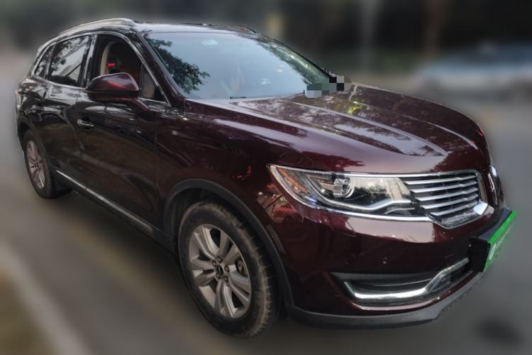 Used Lincoln MKX 2017 2.0T Two-Wheel Drive Deluxe Edition Front Right 45 Deg