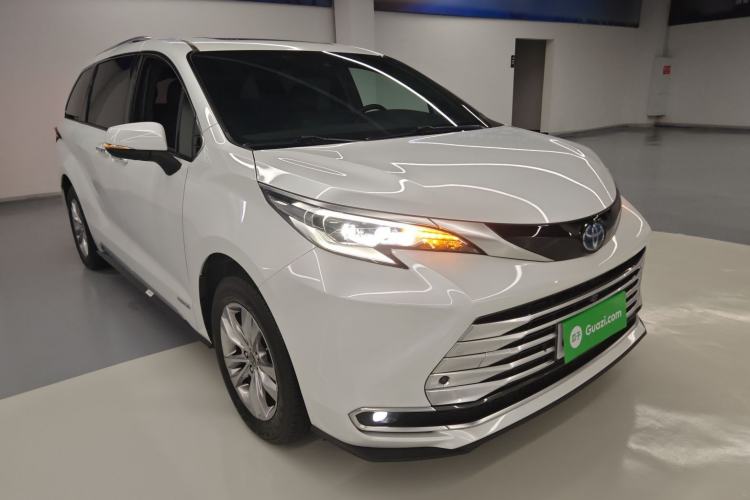 Used Toyota Sienna 2021 2.5L Hybrid Platinum Edition