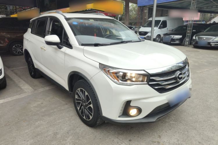 Used GAC Trumpchi GS4 2015 200T G-DCT Elite Edition Front Right 45 Deg