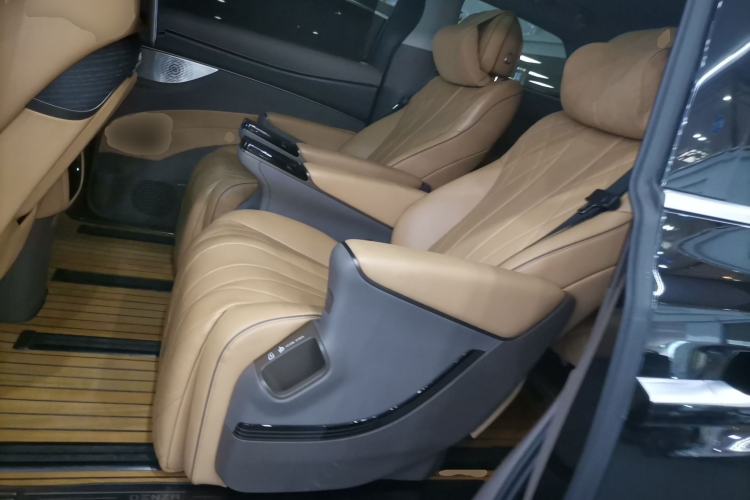 Used Denza D9 2024 DM-i 980 Four-Wheel Drive Prestige Model