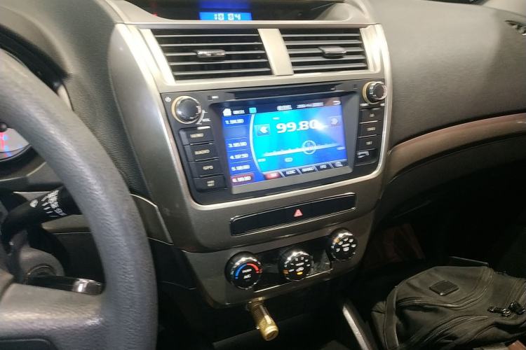 Used Geely Auto GX7 2015 Classic Edition 1.8L Manual Elite Model China V Standard
