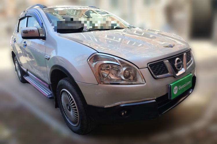 Used Nissan Qashqai 2011 1.6XE Wind 5MT 2WD Front Right 45 Deg