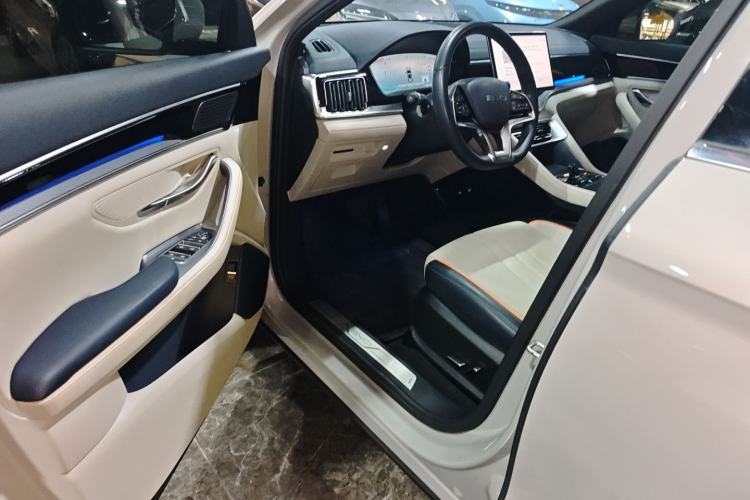 Used BYD Song PLUS New Energy 2024 HONOR Edition DM-i 150km Flagship PLUS Driver Seat