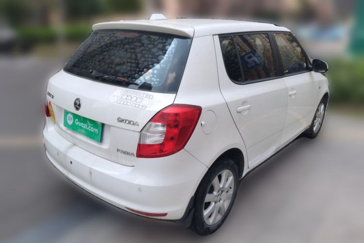 Used Skoda Fabia 2014 1.4L Automatic Crystal Edition
