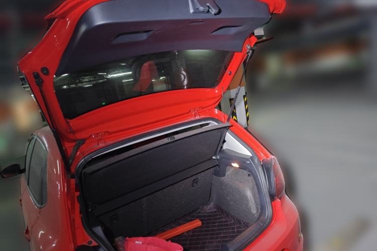 Used Volkswagen Polo 2016 1.6L Automatic Comfort Model