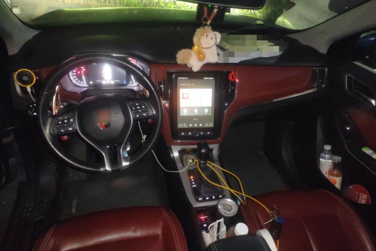 Used Roewe RX5 2016 30T Four-Wheel Drive Automatic Internet Smart Luxury Edition Center Console