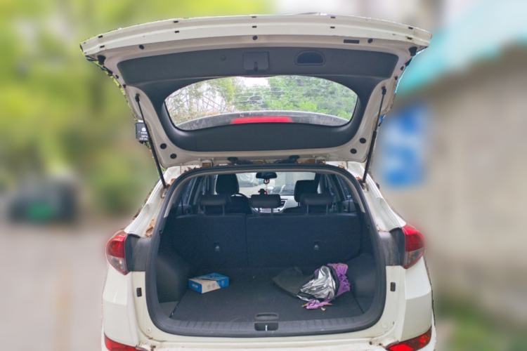 Used Hyundai Tucson 2018 1.6T Dual-Clutch Two-Wheel Drive 15th Anniversary Special Edition
