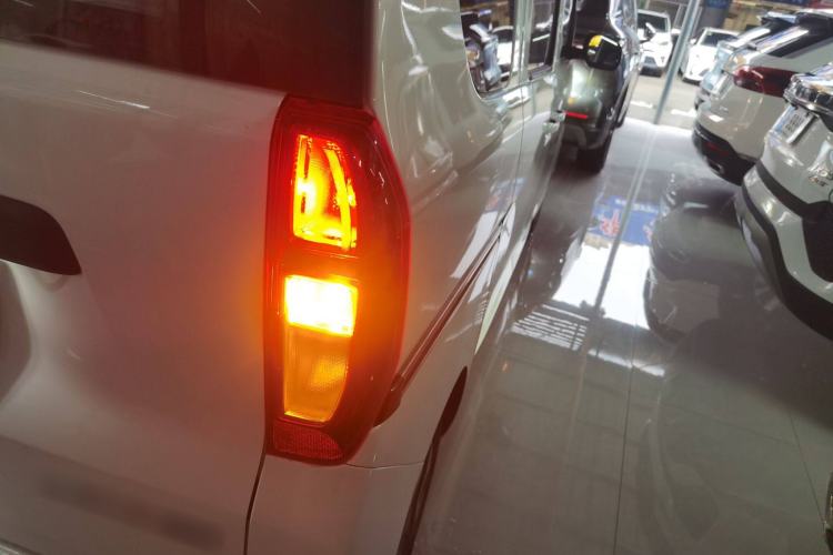 Used Wuling Zhiguang New Energy 2025 Model 305km Ambitious Edition