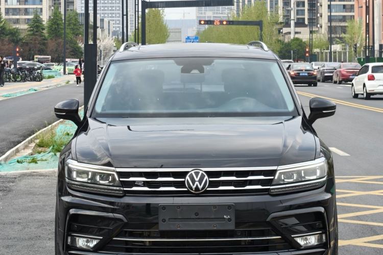 Used Volkswagen Tiguan L 2017 330TSI Automatic Two-Wheel Drive Luxury Edition
