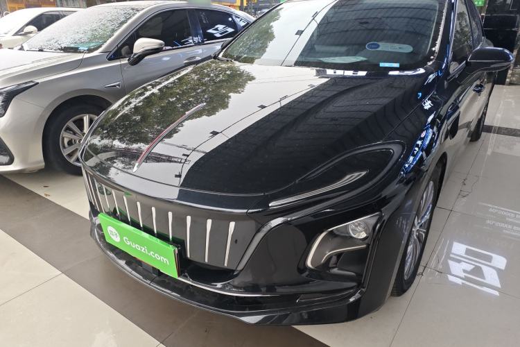 Used Hongqi E-QM5 2024 610 km PLUS

