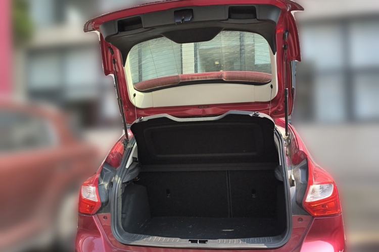 Used Ford Focus 2012 Hatchback 1.6L Automatic Fashion Edition