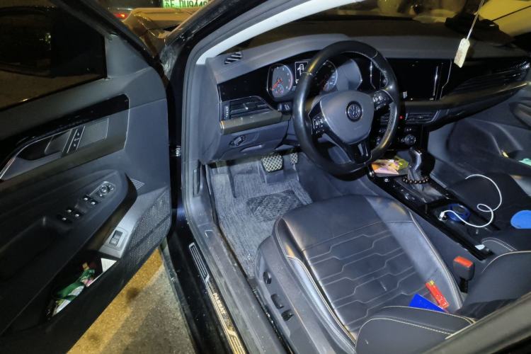 Used Volkswagen Passat 2020 330TSI Elite Edition China VI
