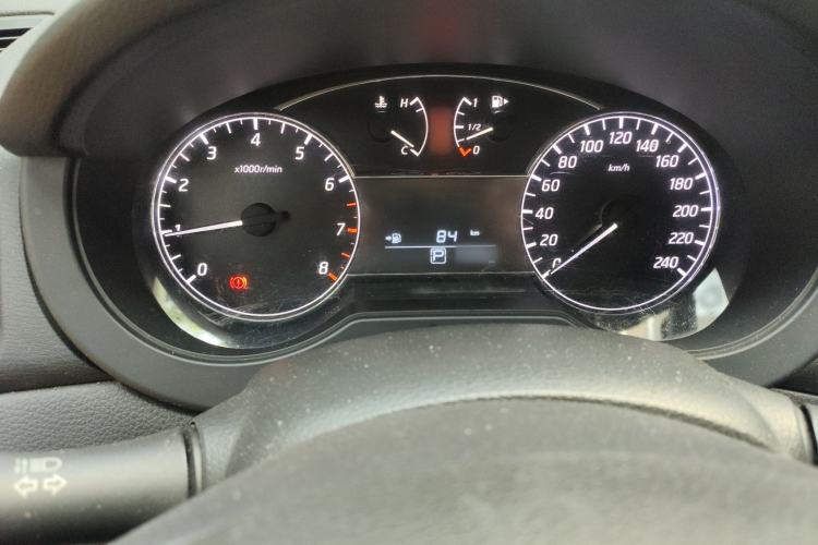 Used Nissan Tiida 2016 1.6L CVT Cool Dynamic Edition
