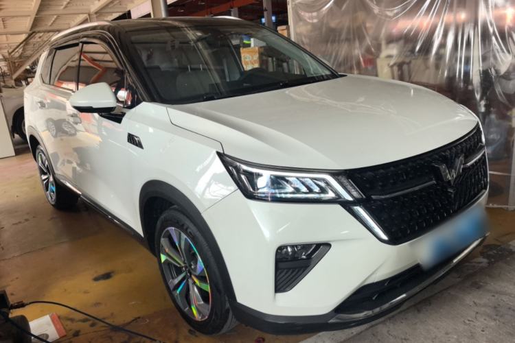 Used Wuling Asta 2021 1.5T CVT Star曜 Edition Front Right 45 Deg