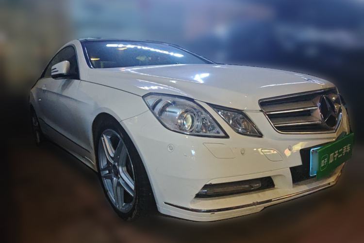 Used Mercedes-Benz E-Class 2011 E 260 CGI Coupe Front Right 45 Deg