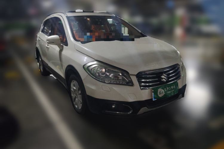 Used Suzuki S-Cross 2014 1.6L CVT Two-Wheel Drive Elite Version Front Right 45 Deg