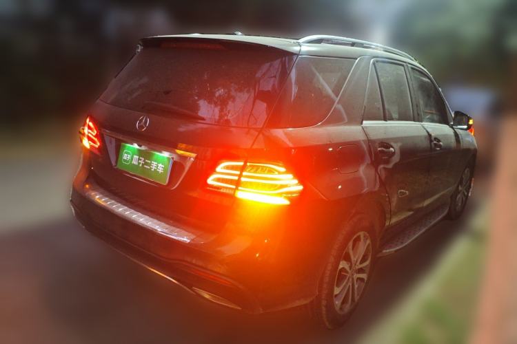 Used Mercedes-Benz GLE 2015 GLE 320 4MATIC Rear Right 45 Deg