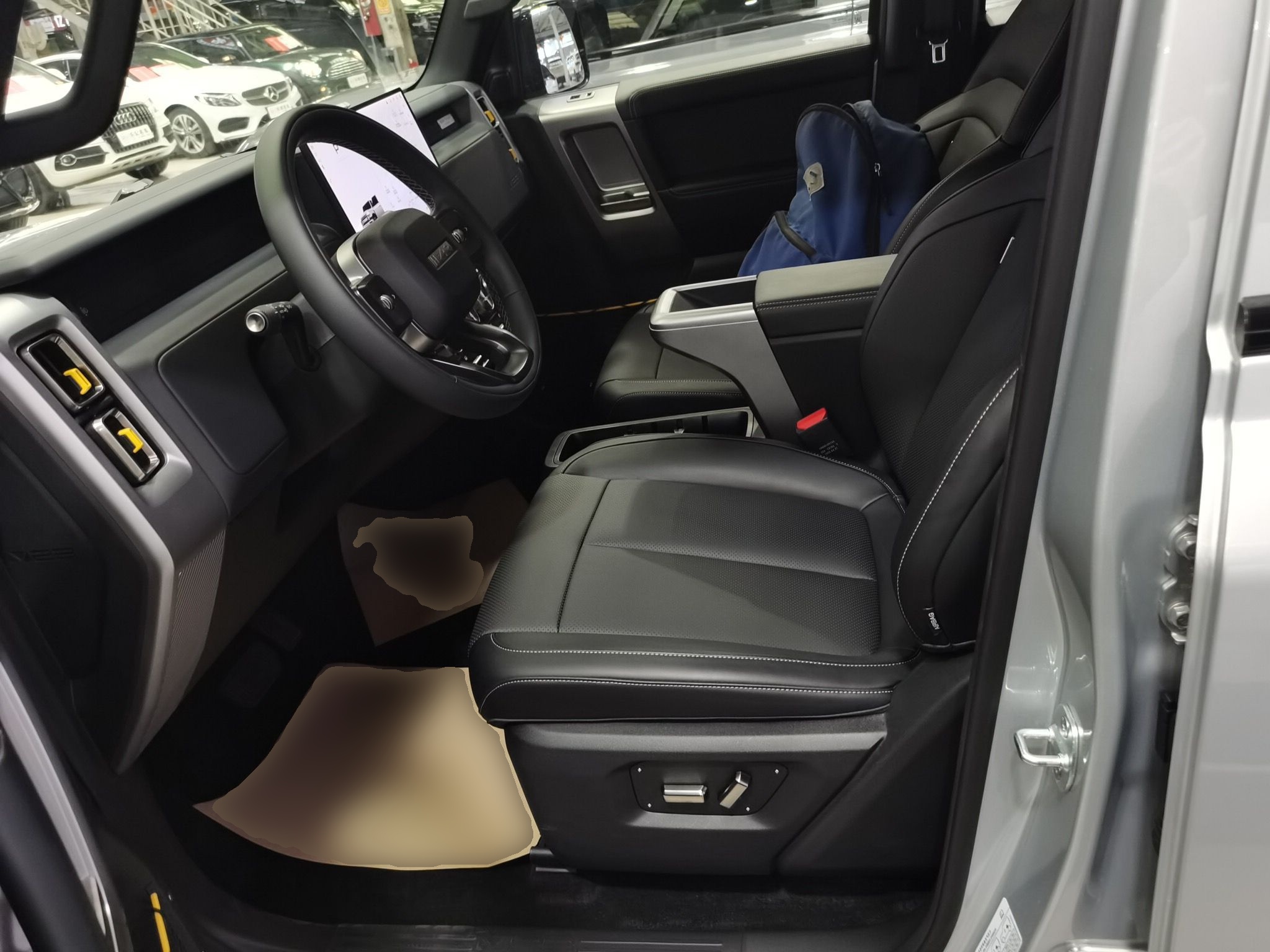 المقاعد الأمامية داخل السيارة