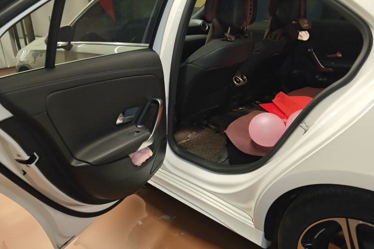 Used Mercedes-Benz A-Class 2022 Second Facelift A 200 L Sport Sedan Fashion Version
