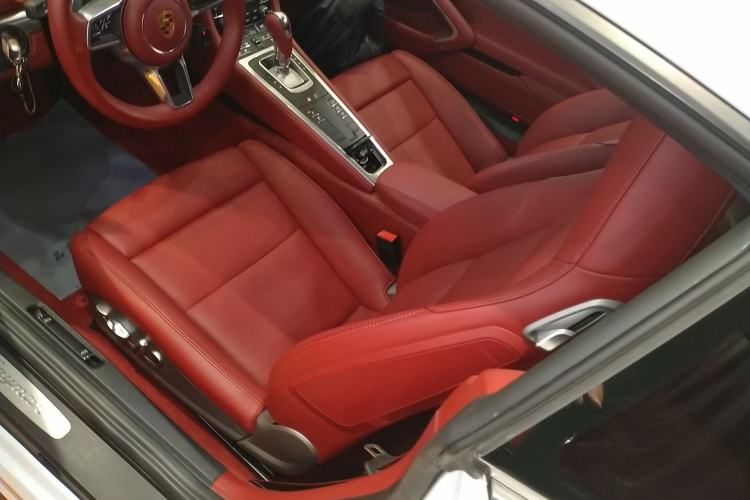 Used Porsche 718 2022 Cayman 2.0T
