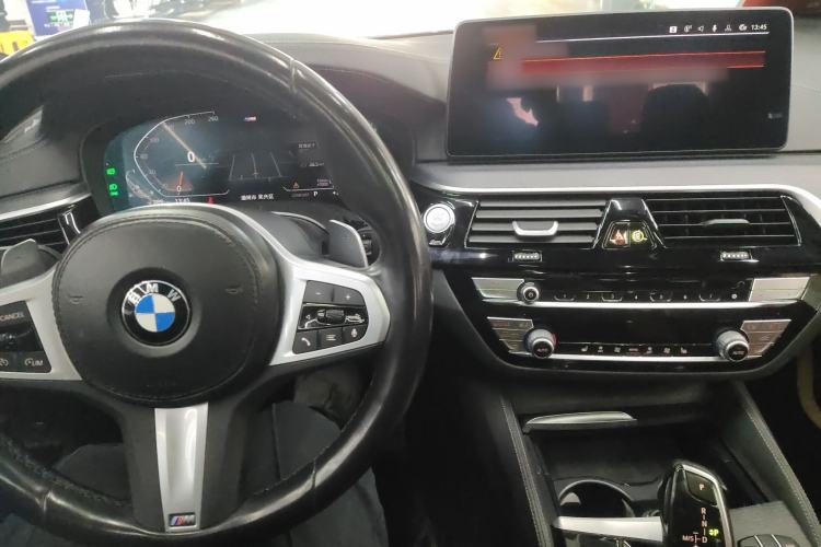 Used BMW 5 Series 2022 Second Facelift 530Li Leading Edition M Sport Package
