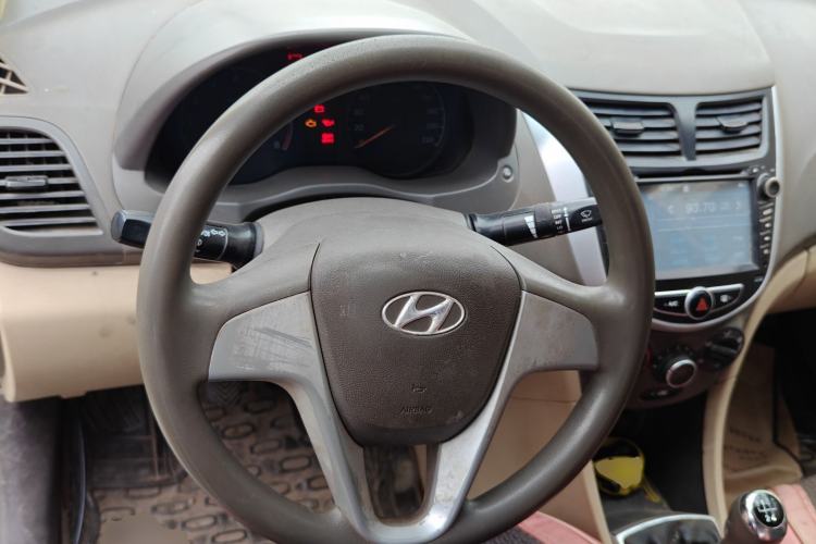 Used Hyundai Verna (older generation) 2010 Sedan 1.4L Manual Comfort GS
