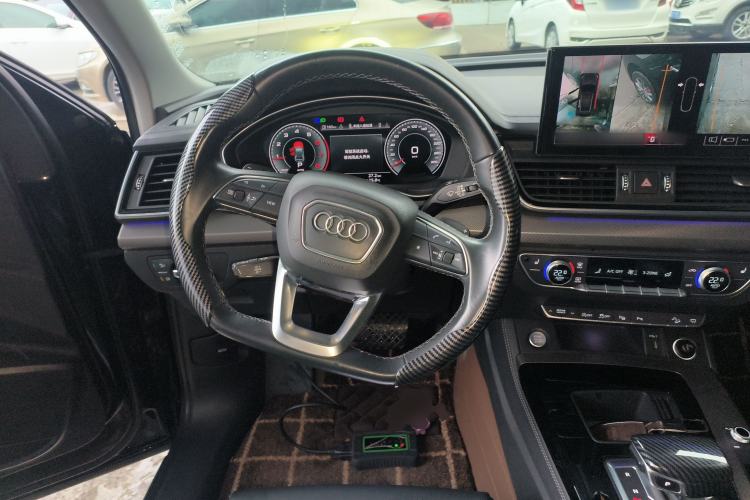 Used Audi Q5L 2022 40T Luxury Dynamic Model Steering Wheel