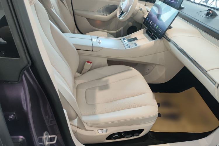 Used Hima Luxeed S7 2025 785 km Ultra Right Front Seat