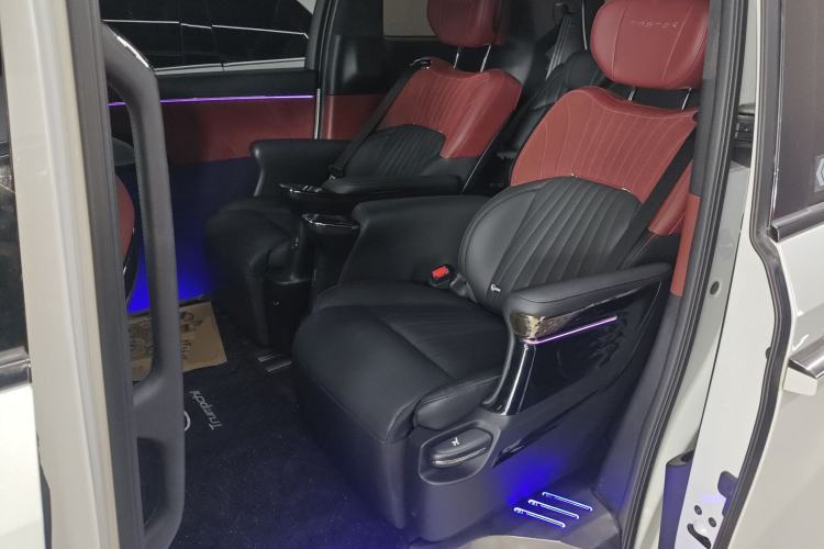 Used GAC Trumpchi M8 2023 Zongshi Series Dual-Motor Supreme Edition
