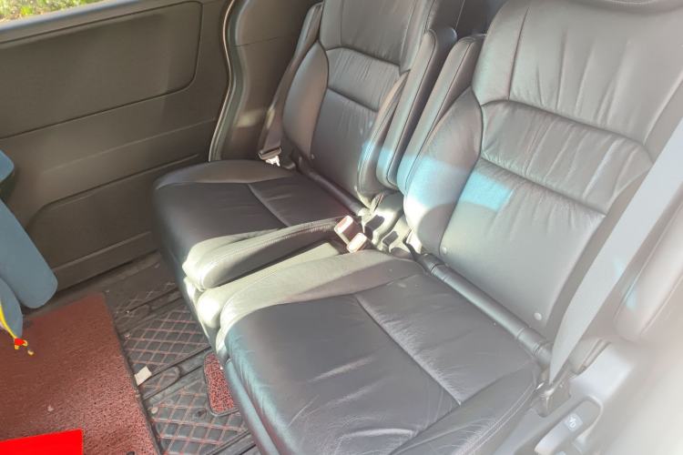 Used Honda Odyssey 2015 Updated Version 2.4L Smart Edition Left Rear Seat