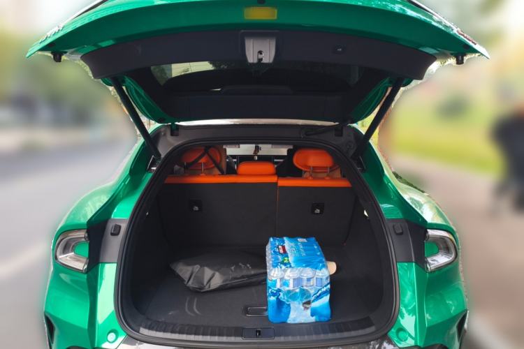 Used Xiaomi Auto YU7 2025 Ultra-Long Range High-Performance All-Wheel-Drive Max Edition
