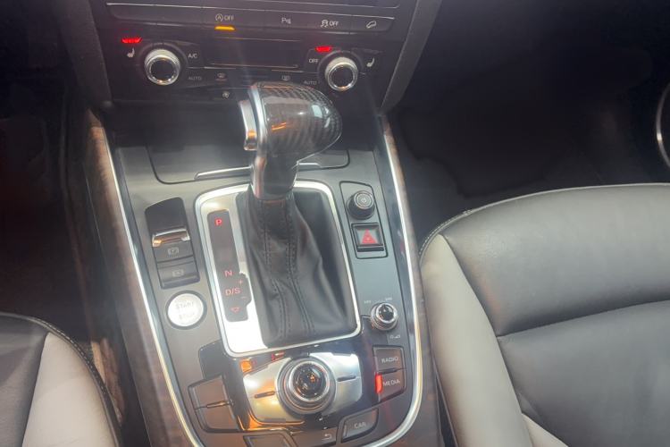 Used Audi Q5 2017 Plus 40 TFSI Comfort Model