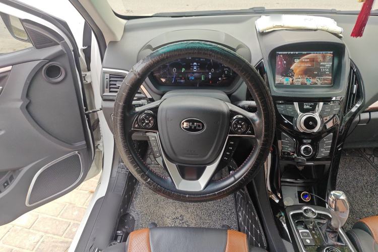 Used BYD Qin New Energy 2015 1.5T Dual-Crown Flagship Plus Edition