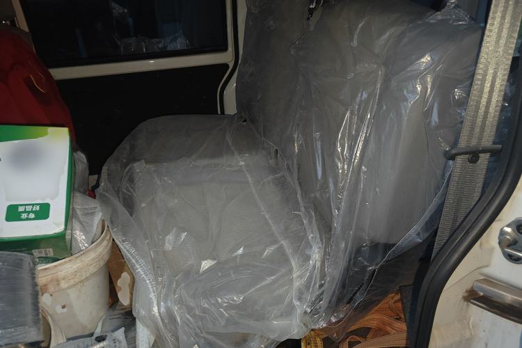 Used Jinbei Hiace X30 2023 1.5L Super-Comfortable Passenger Van 5/6/7-Seater Non-Air-Conditioned Version Model SWC15M Left Rear Seat