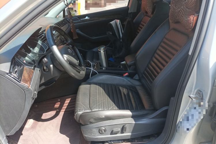 Used Volkswagen Magotan 2019 330TSI DSG Leading Model China VI Standard Left Front Seat