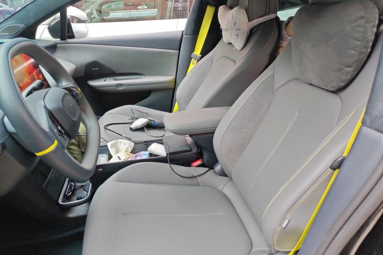 Used Lynk & Co Z20 2025 530 km Range Rear-Drive Max "Chasing the Sun" Edition