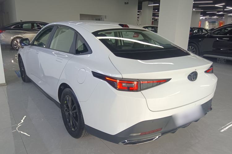 Used CHANGAN Eado DD 2023 Blue Whale NE 1.5T GDI DCT Luxury Edition