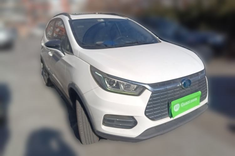 Used BYD Yuan New Energy 2019 EV360 Smart Connect Leading Model Front Right 45 Deg