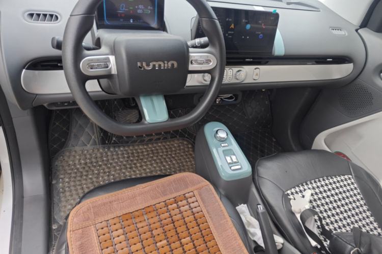 Used CHANGAN NEVO Lumin 2022 155 km – Refreshingly Sweet Edition Center Console