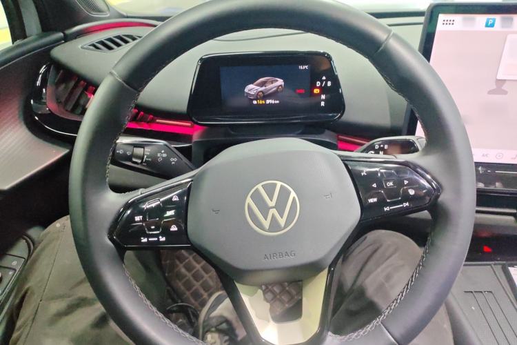 Used Volkswagen ID.UNYX 2024 Pro Long-Range Version Steering Wheel